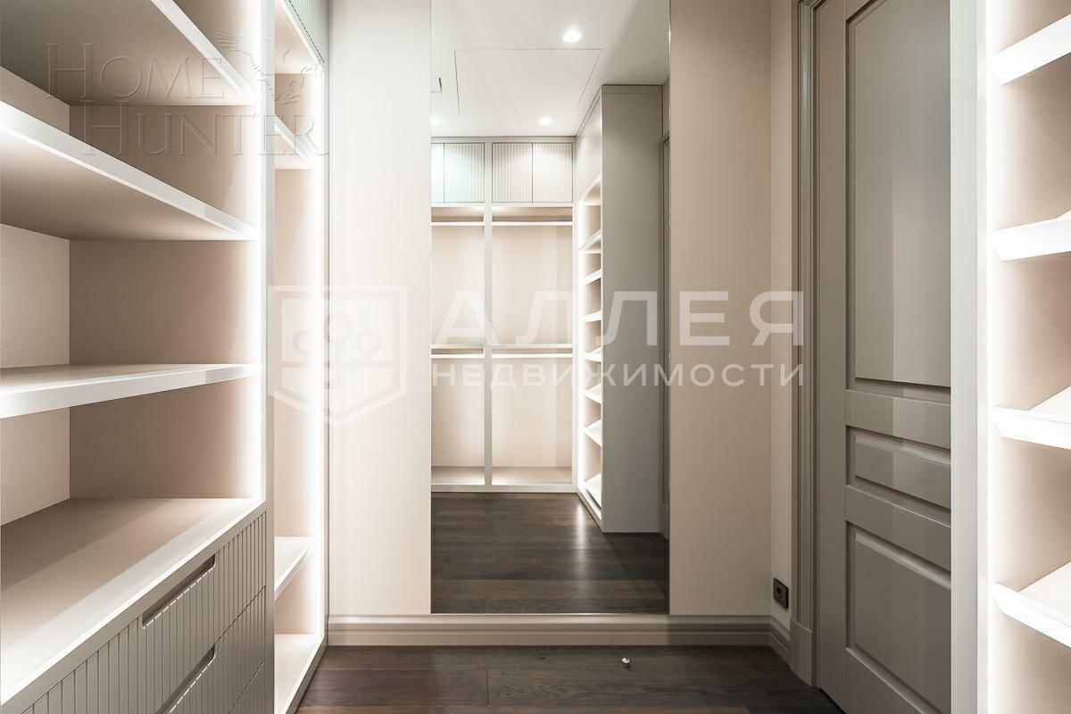 2-этажный коттедж 1 350 м² с отделкой