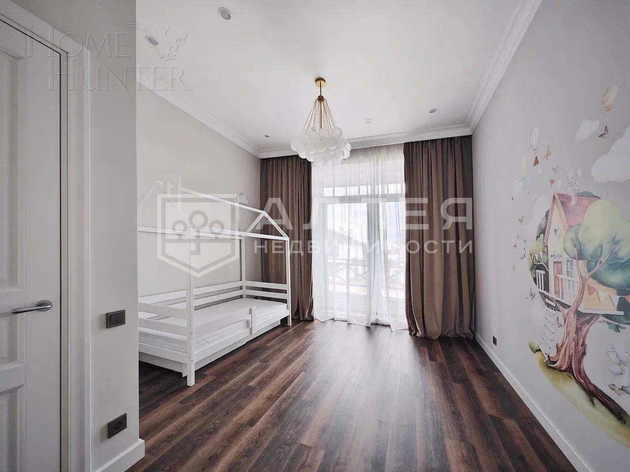 3-этажный таунхаус 360 м² с отделкой