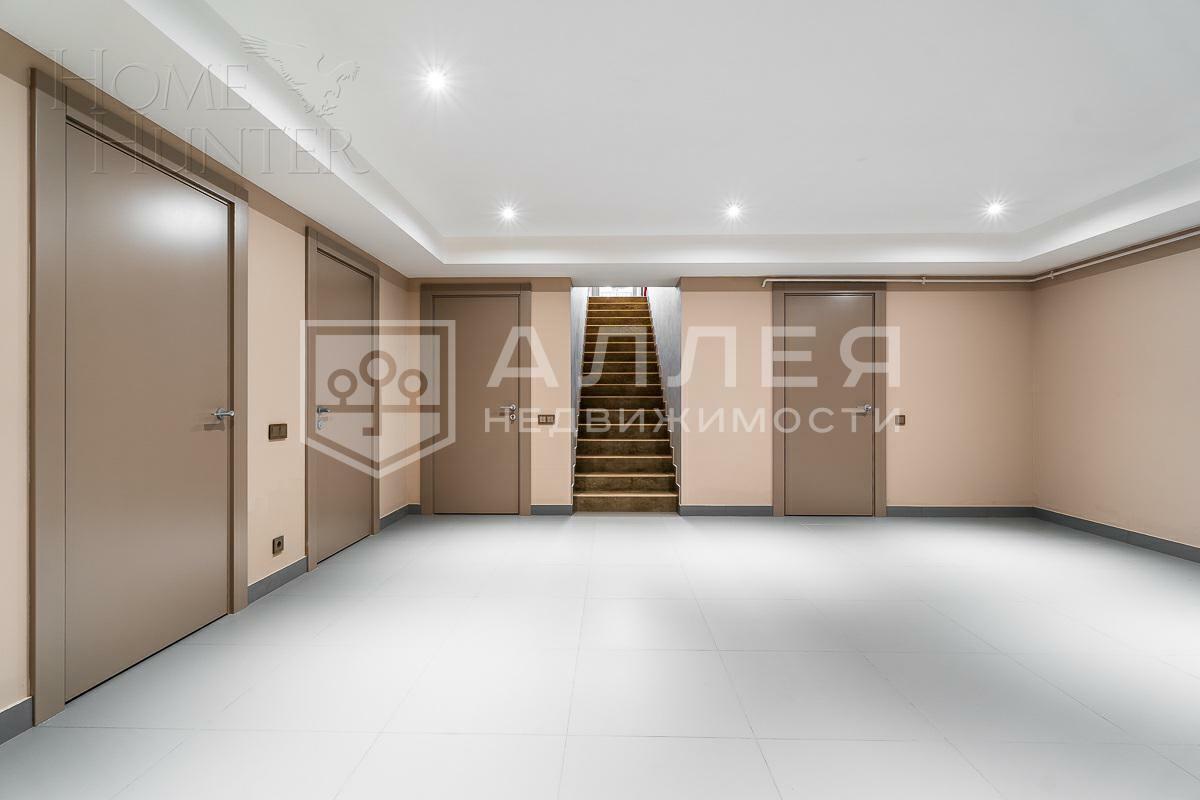2-этажный коттедж 1 350 м² с отделкой