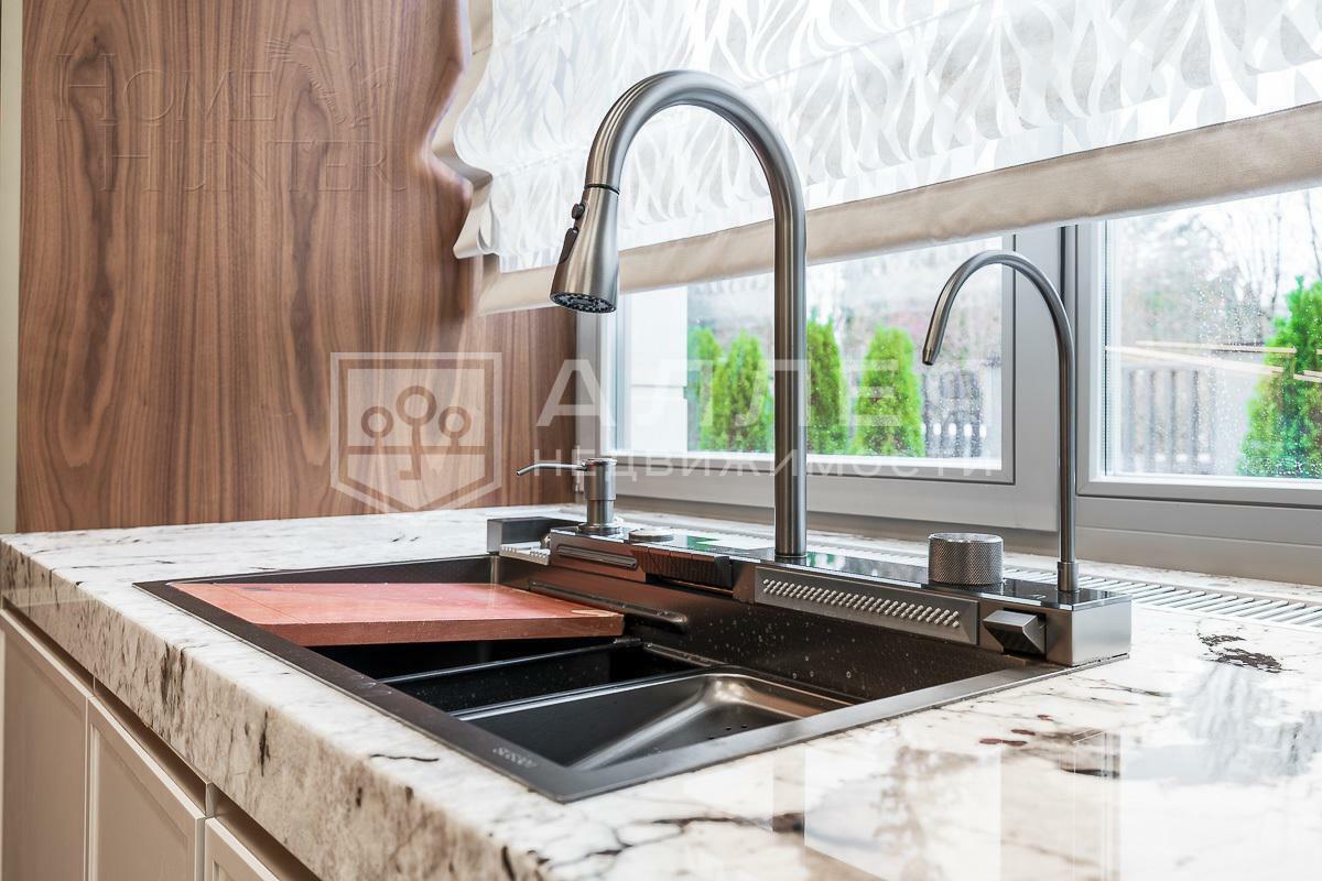 2-этажный коттедж 1 350 м² с отделкой