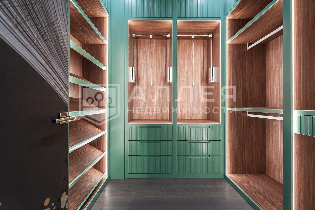 2-этажный коттедж 1 350 м² с отделкой