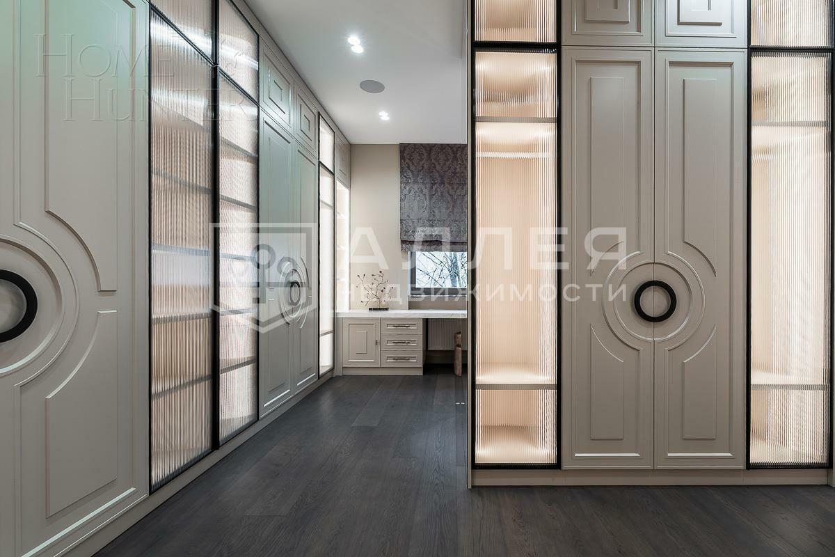 2-этажный коттедж 1 350 м² с отделкой
