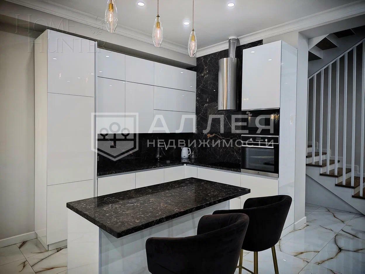 3-этажный таунхаус 360 м² с отделкой