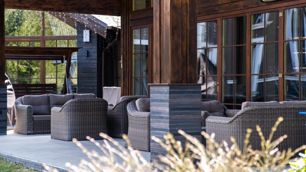 2-этажный коттедж 1 100 м² с отделкой