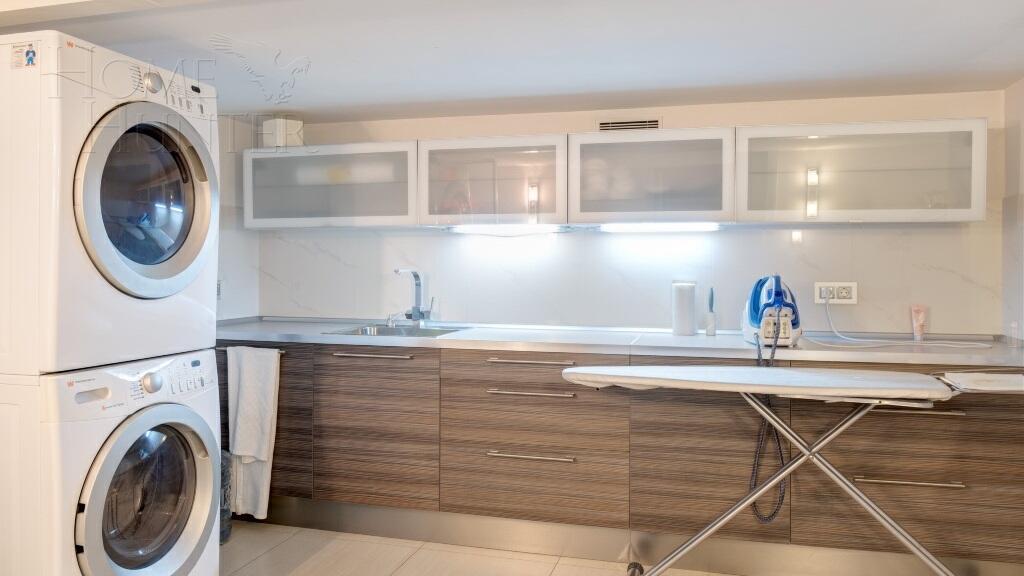 2-этажный коттедж 1 100 м² с отделкой