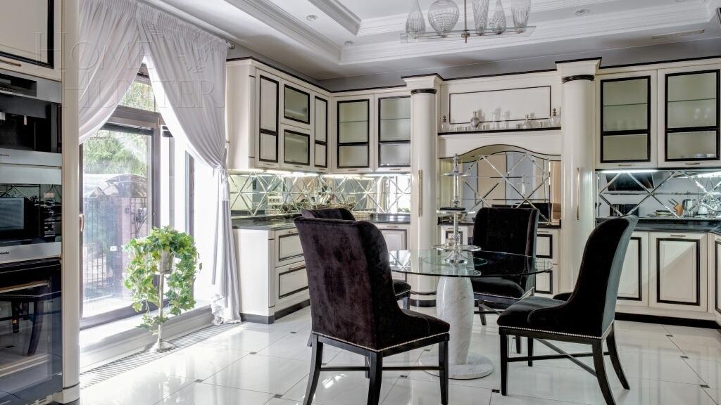 2-этажный коттедж 1 100 м² с отделкой