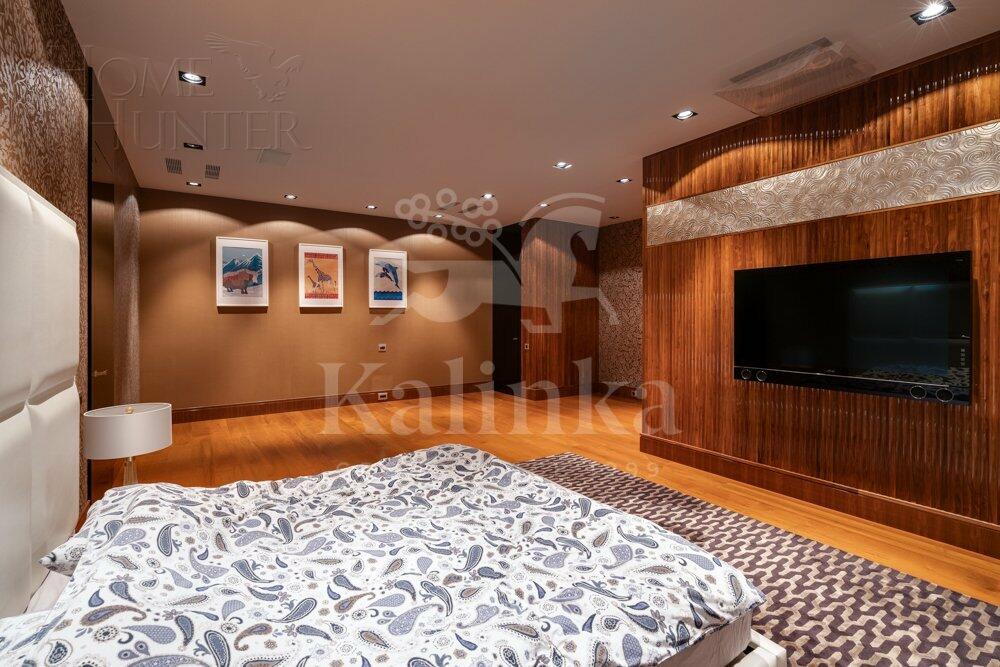 2-этажный коттедж 1 800 м² с отделкой