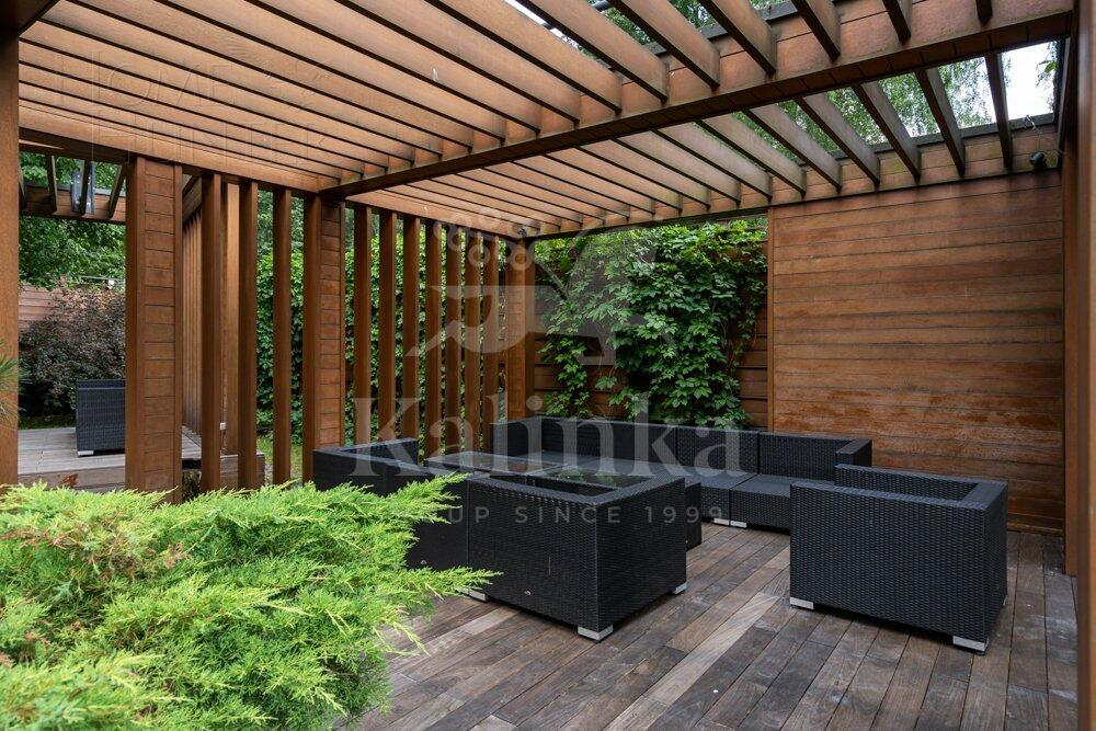 2-этажный коттедж 1 800 м² с отделкой