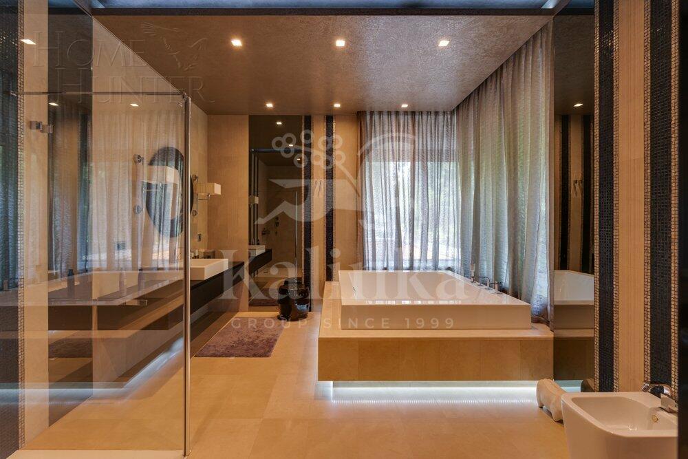 2-этажный коттедж 1 800 м² с отделкой