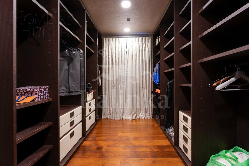 2-этажный коттедж 1 800 м² с отделкой