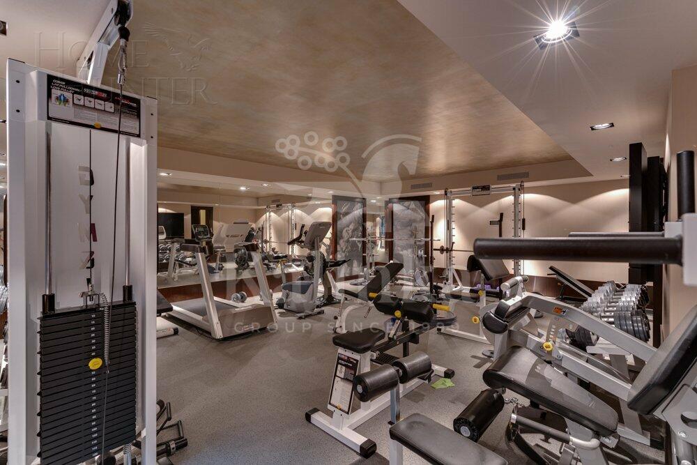 2-этажный коттедж 1 800 м² с отделкой