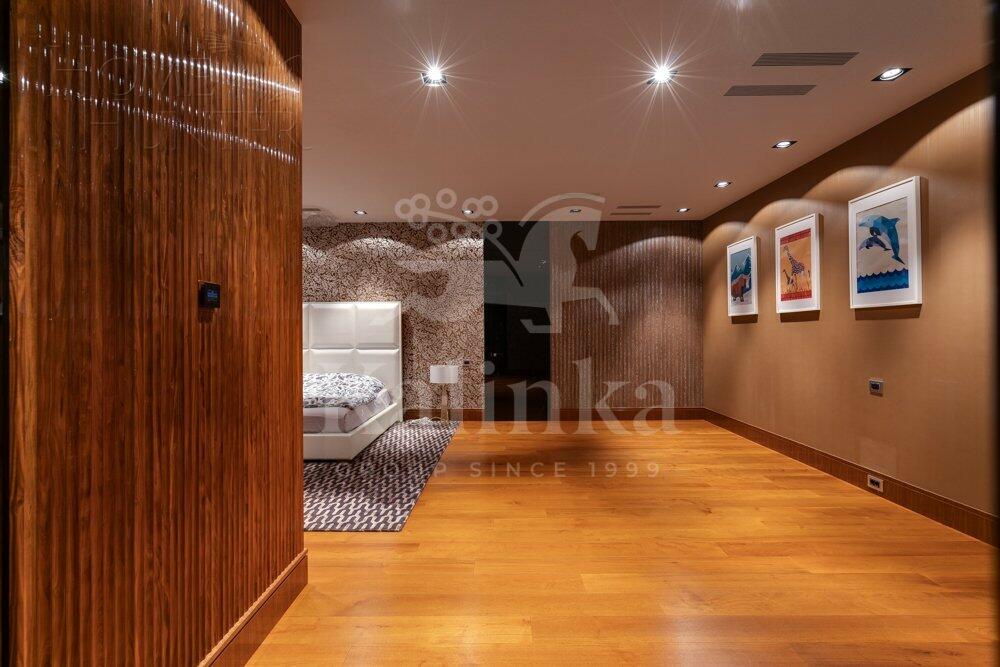 2-этажный коттедж 1 800 м² с отделкой