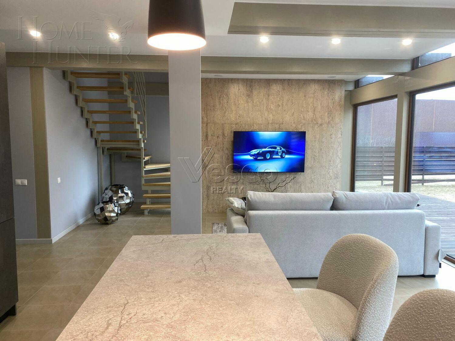 2-этажный коттедж 200 м² с отделкой