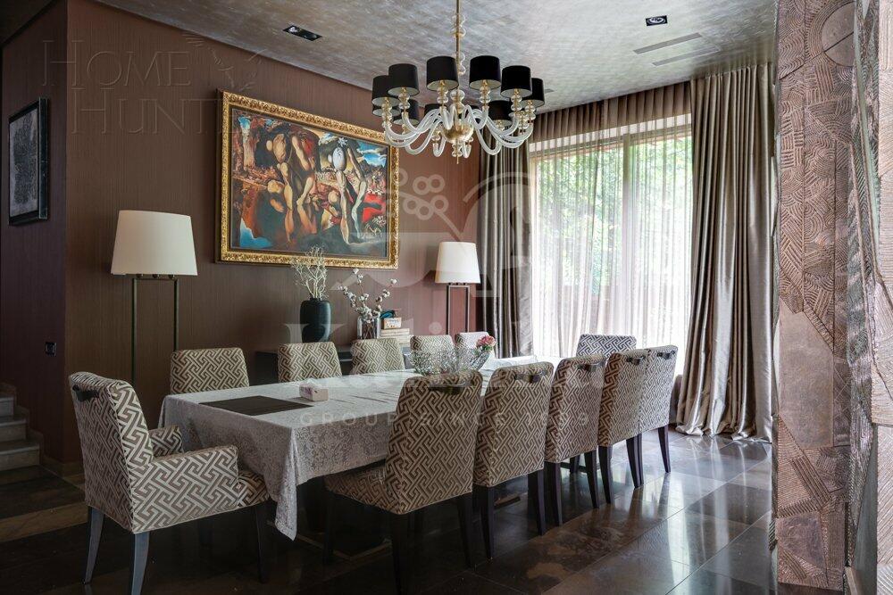 2-этажный коттедж 1 800 м² с отделкой