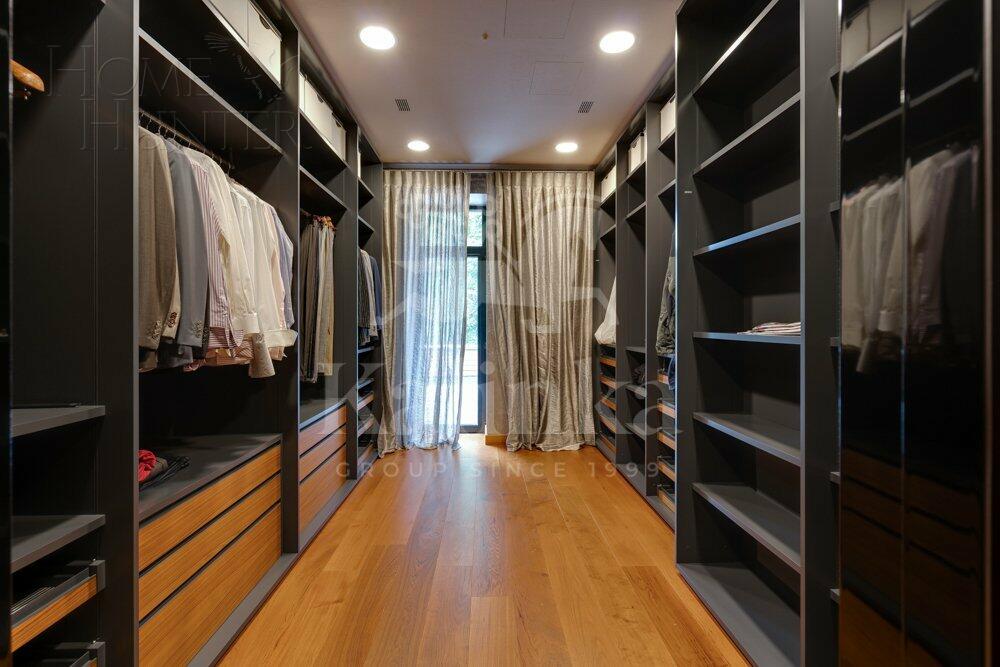 2-этажный коттедж 1 800 м² с отделкой