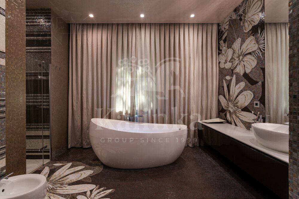 2-этажный коттедж 1 800 м² с отделкой