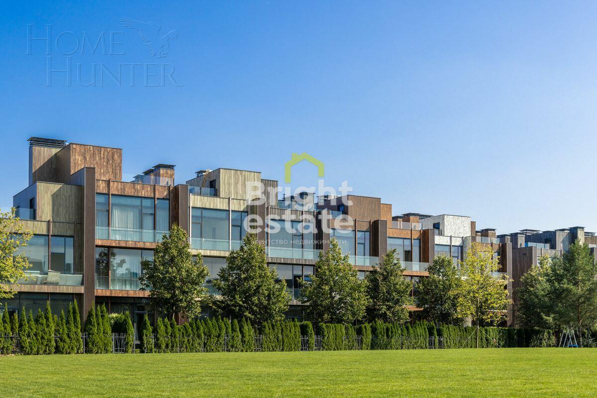 3-этажный таунхаус 237.9 м² без отделки