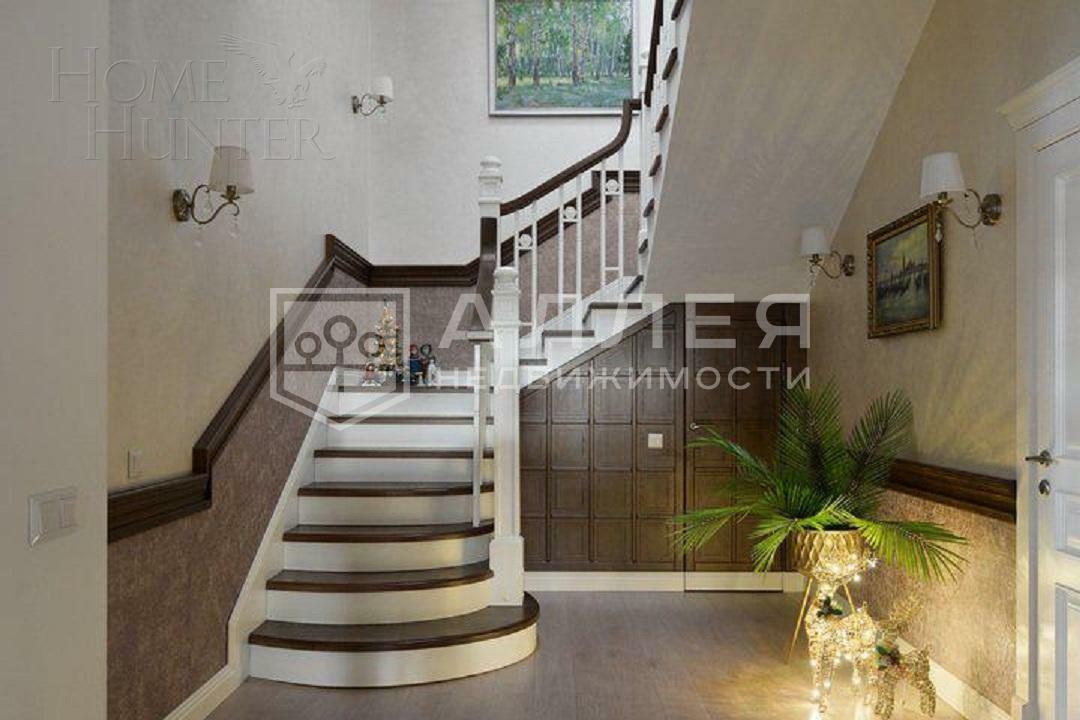 3-этажный коттедж 593 м² с отделкой