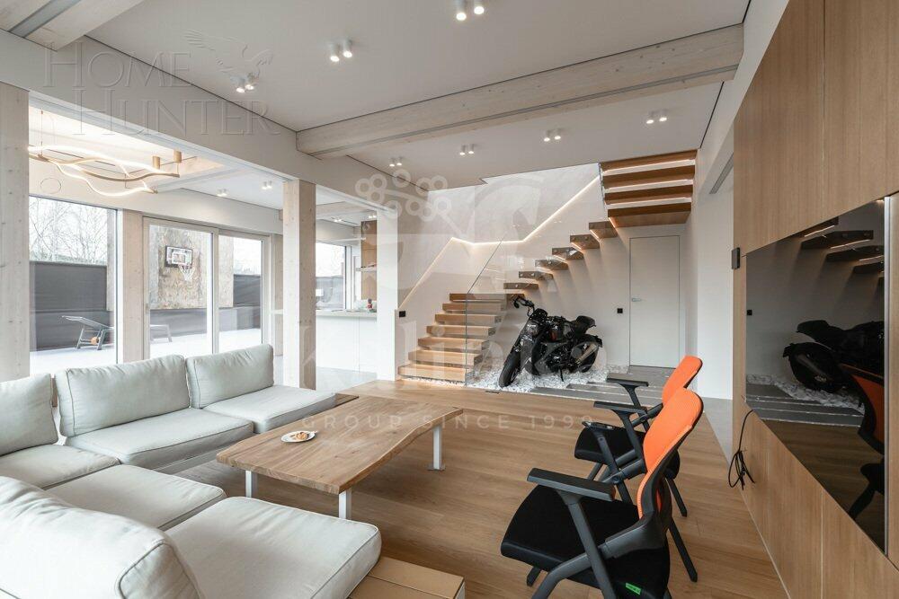 2-этажный коттедж 261 м² с отделкой