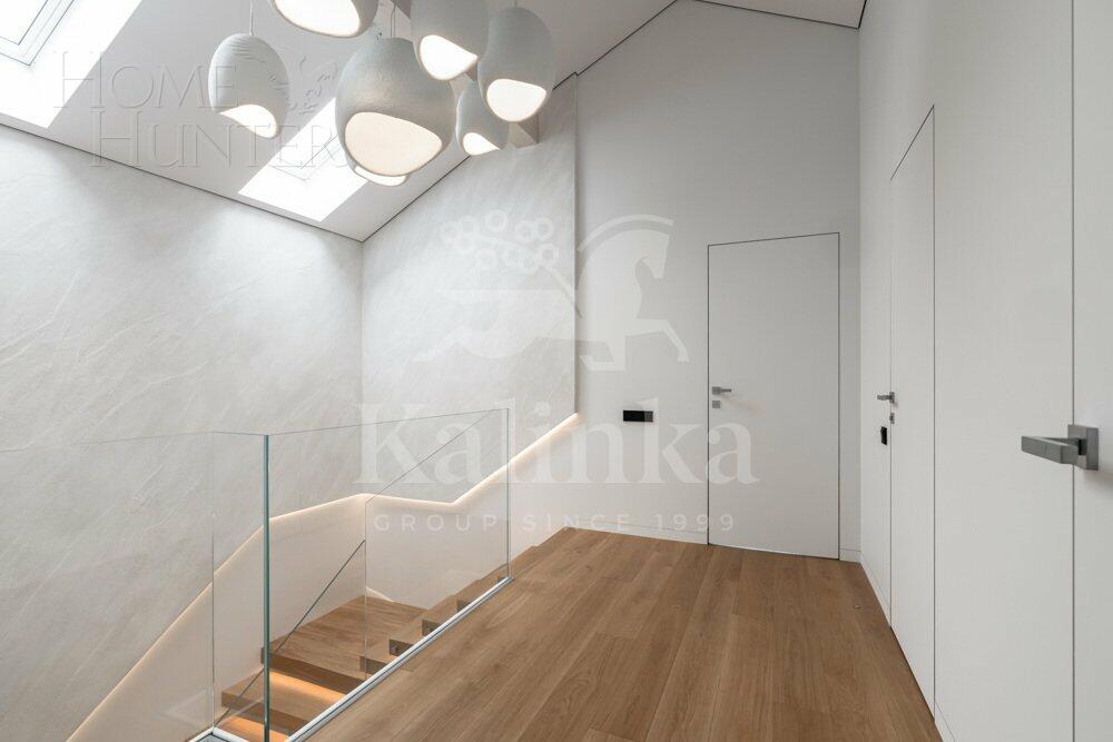 2-этажный коттедж 261 м² с отделкой