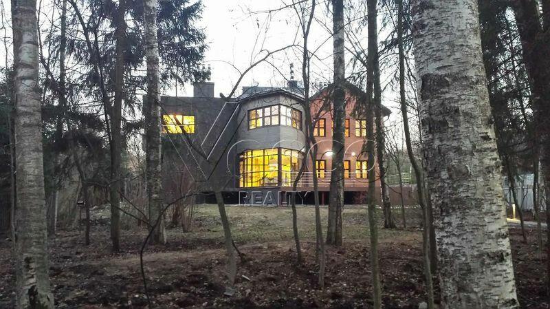 2-этажный коттедж 650 м² с отделкой