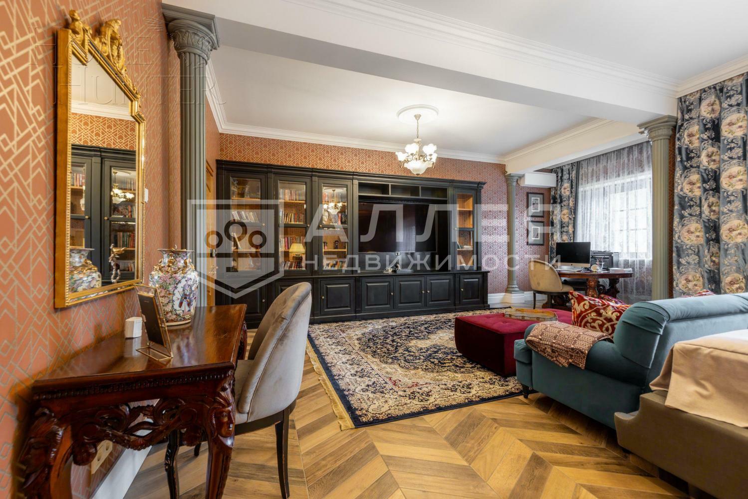 2-этажный коттедж 650 м² с отделкой