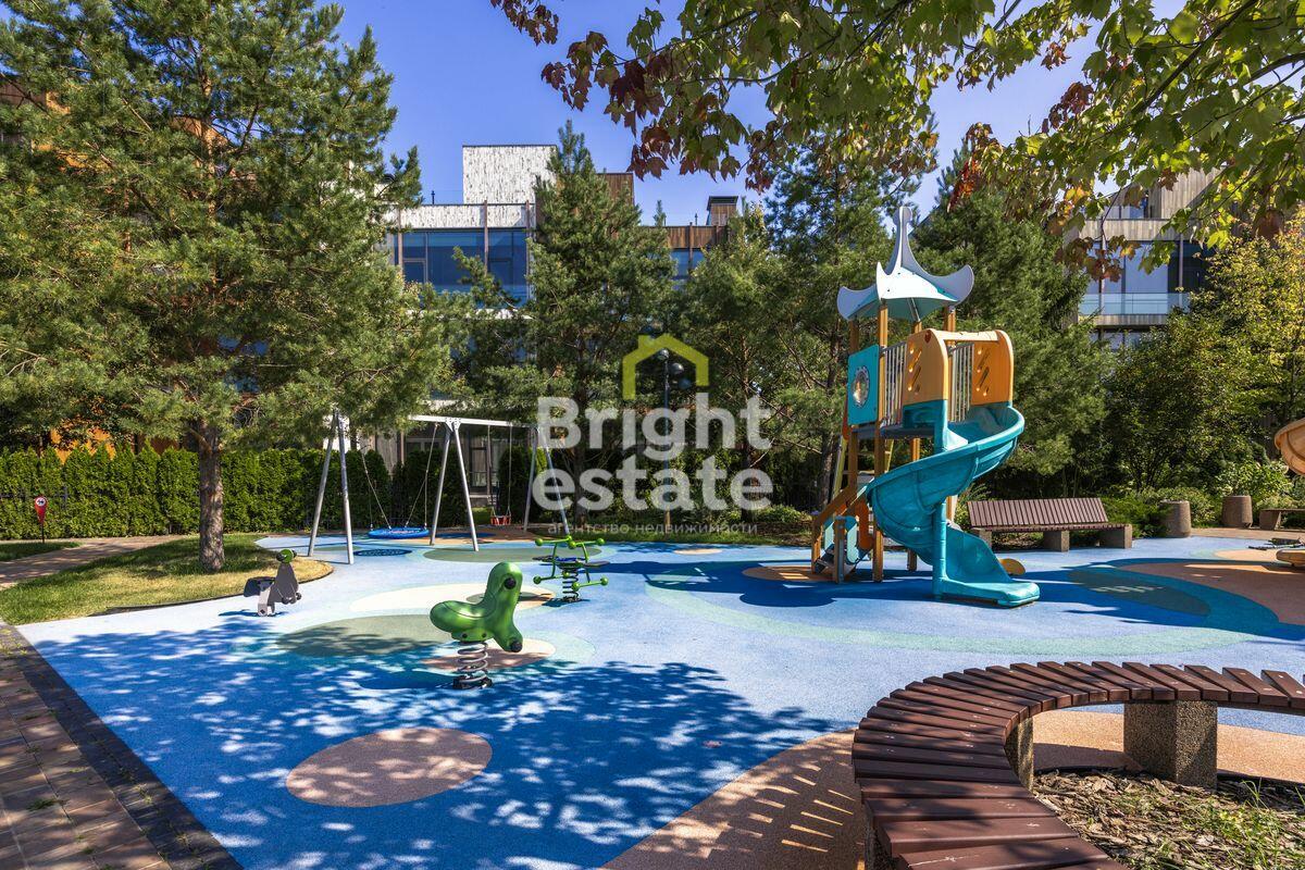 3-этажный таунхаус 237.9 м² без отделки