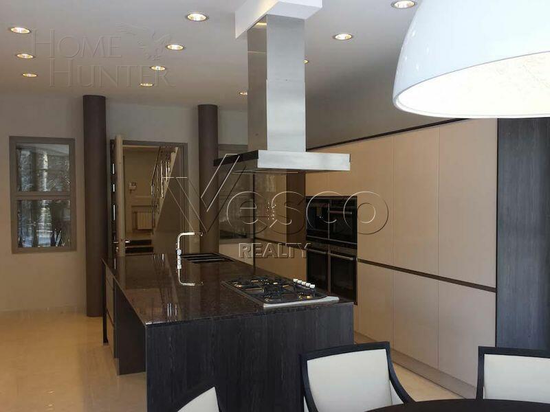 2-этажный коттедж 650 м² с отделкой