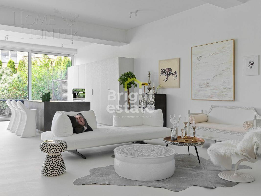 3-этажный таунхаус 380 м² с отделкой