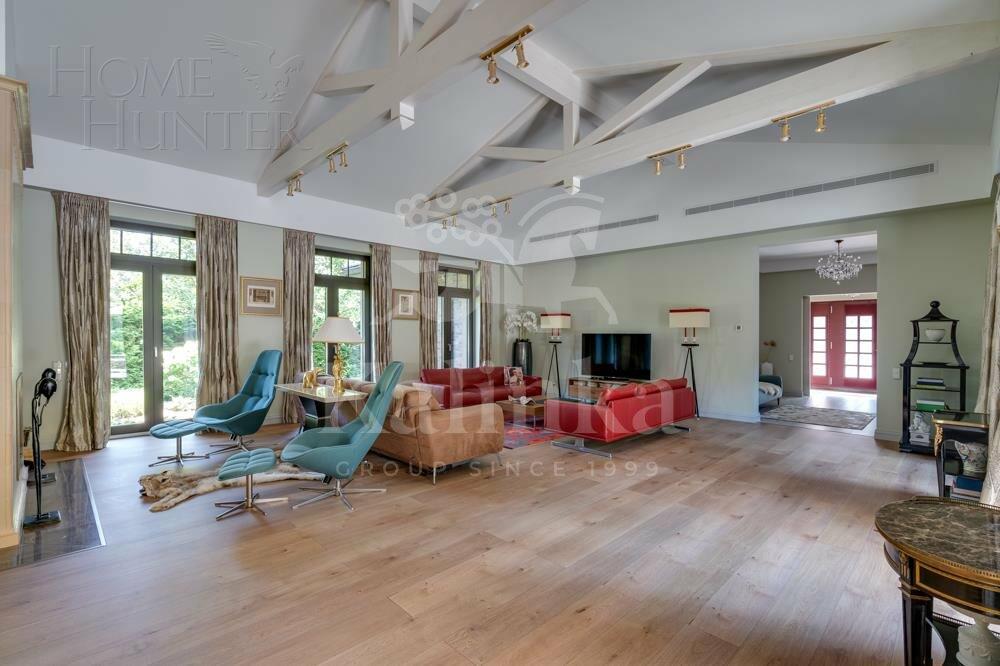 2-этажный коттедж 650 м² с отделкой