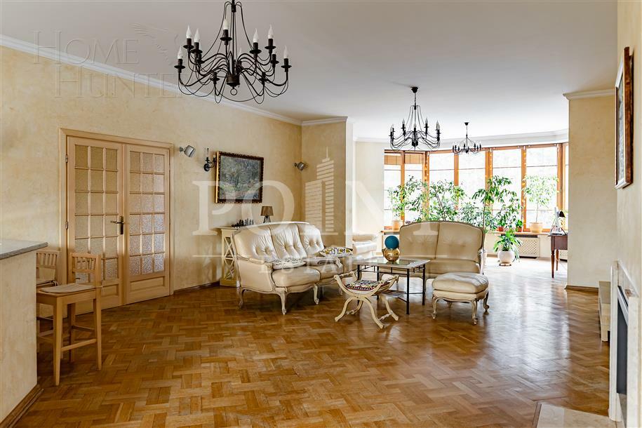 5-КОМН. КВАРТИРА С ОТДЕЛКОЙ 220.3 М² НА 2 ЭТАЖЕ