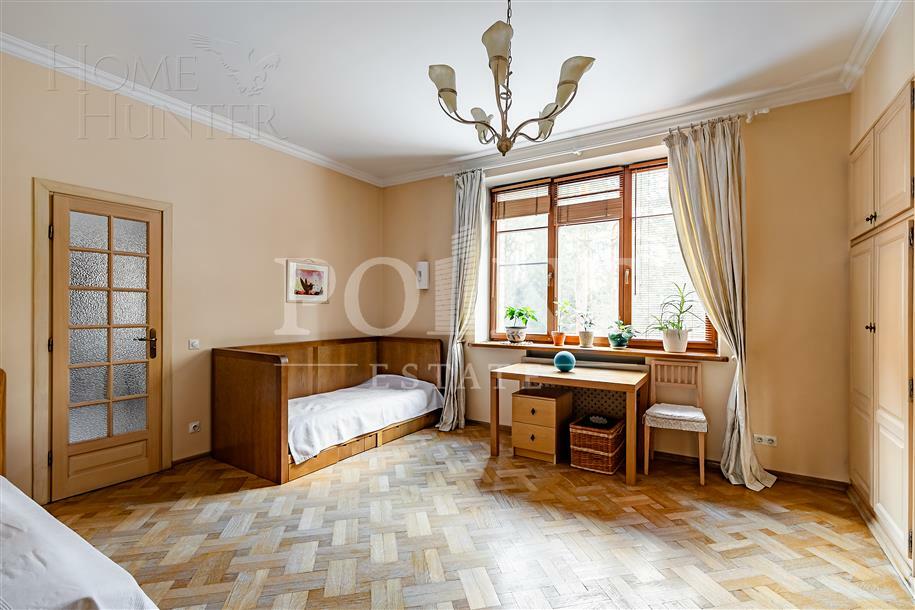 5-КОМН. КВАРТИРА С ОТДЕЛКОЙ 220.3 М² НА 2 ЭТАЖЕ