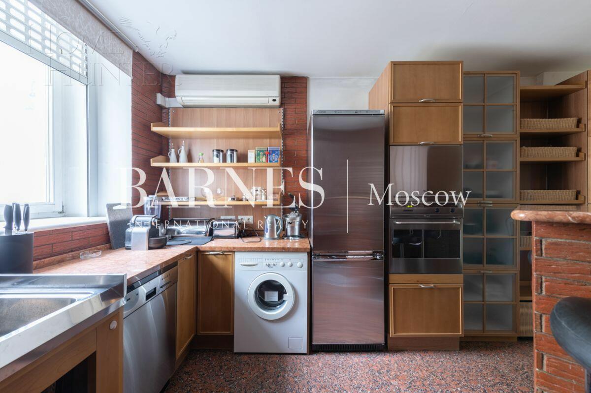 4-КОМН. КВАРТИРА С ОТДЕЛКОЙ 156 М² НА 4 ЭТАЖЕ