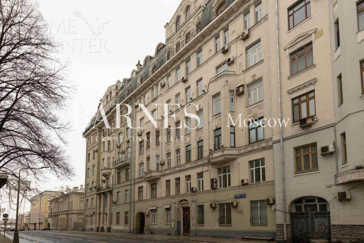 4-КОМН. КВАРТИРА С ОТДЕЛКОЙ 156 М² НА 4 ЭТАЖЕ