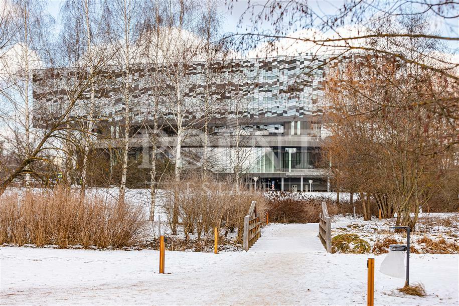 5-КОМН. КВАРТИРА С ОТДЕЛКОЙ 220.3 М² НА 2 ЭТАЖЕ