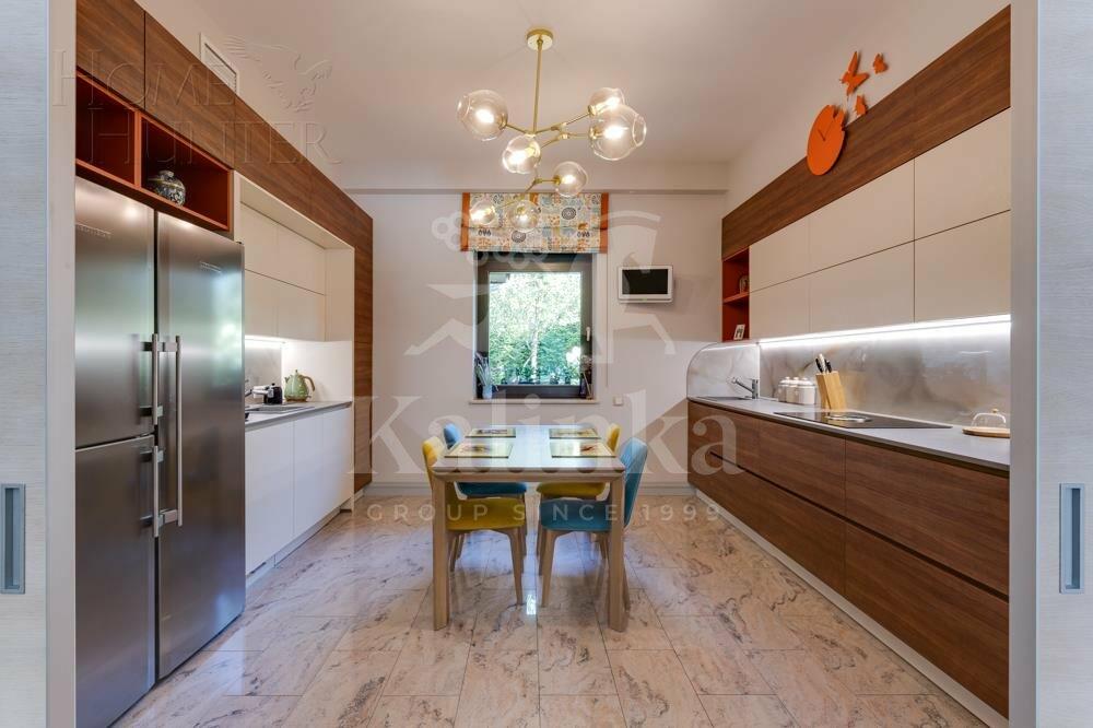 2-этажный коттедж 650 м² с отделкой