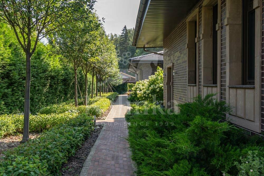 2-этажный коттедж 650 м² с отделкой