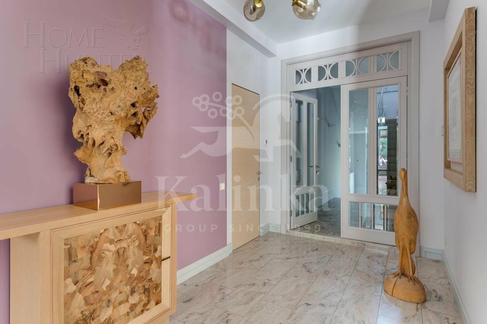 2-этажный коттедж 650 м² с отделкой