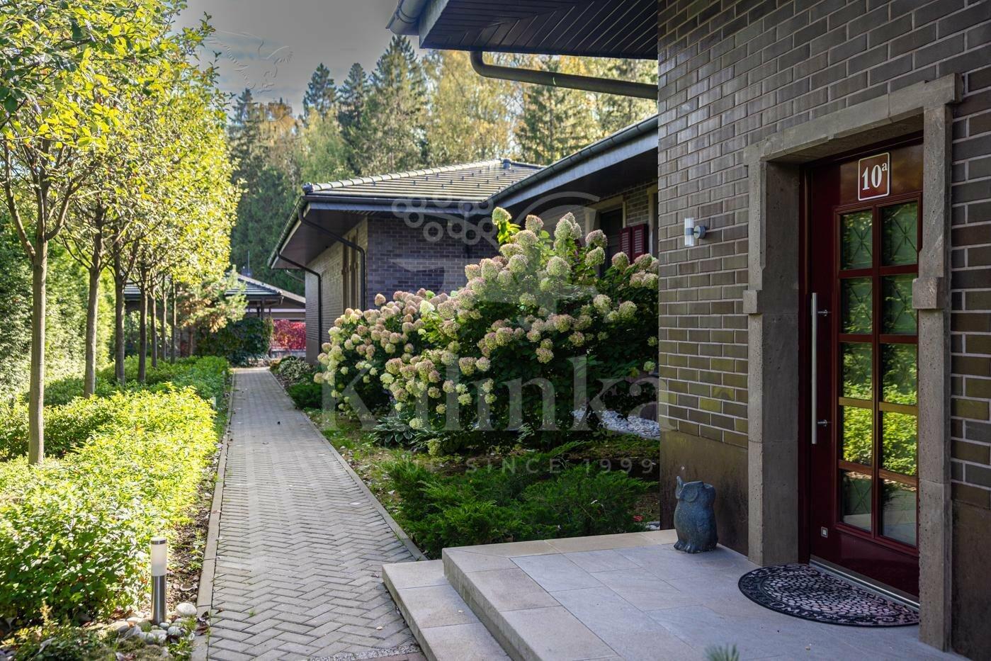 2-этажный коттедж 650 м² с отделкой