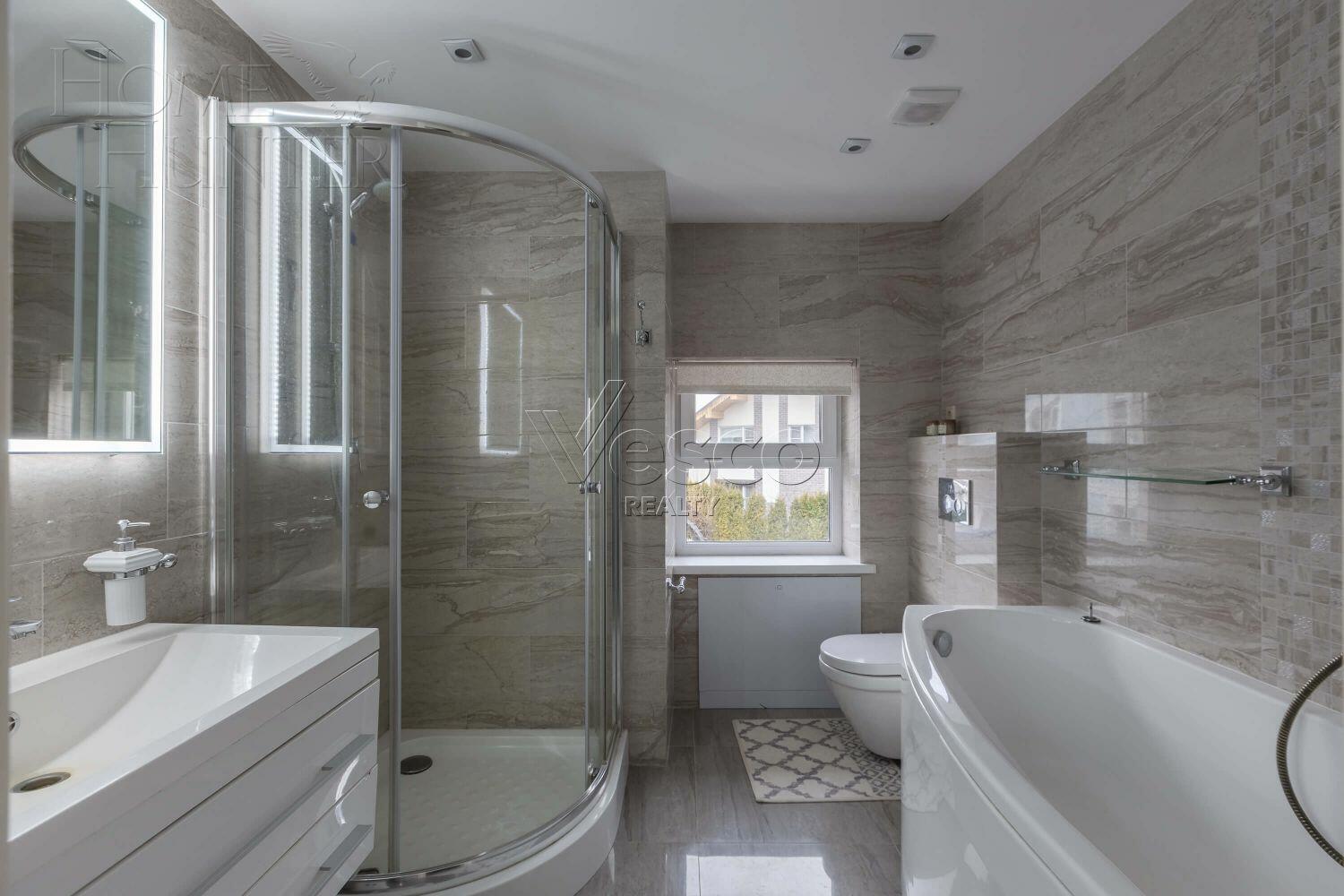 2-этажный коттедж 160 м² с отделкой