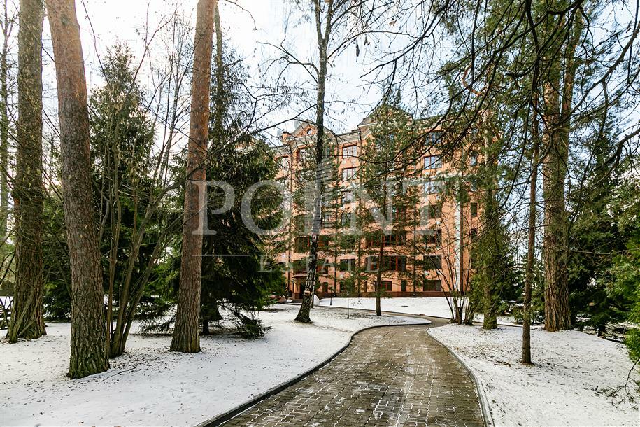 5-КОМН. КВАРТИРА С ОТДЕЛКОЙ 220.3 М² НА 2 ЭТАЖЕ