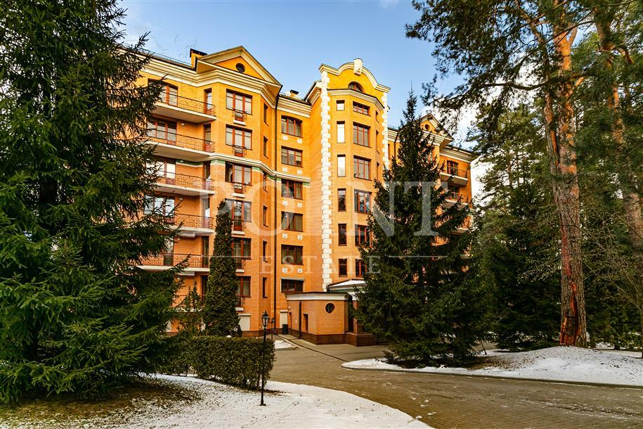 5-КОМН. КВАРТИРА С ОТДЕЛКОЙ 220.3 М² НА 2 ЭТАЖЕ