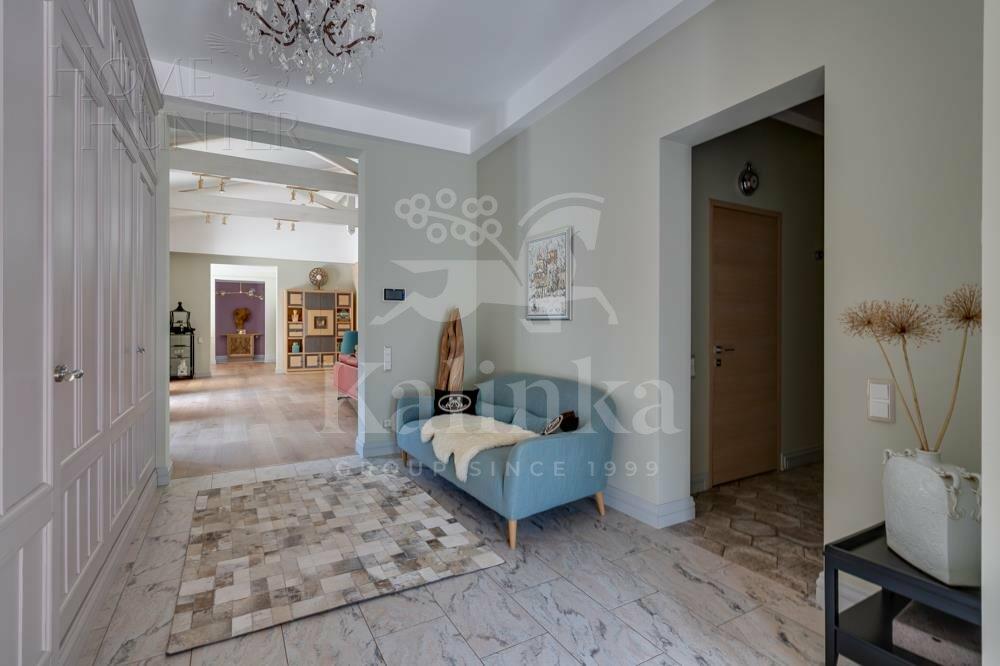 2-этажный коттедж 650 м² с отделкой