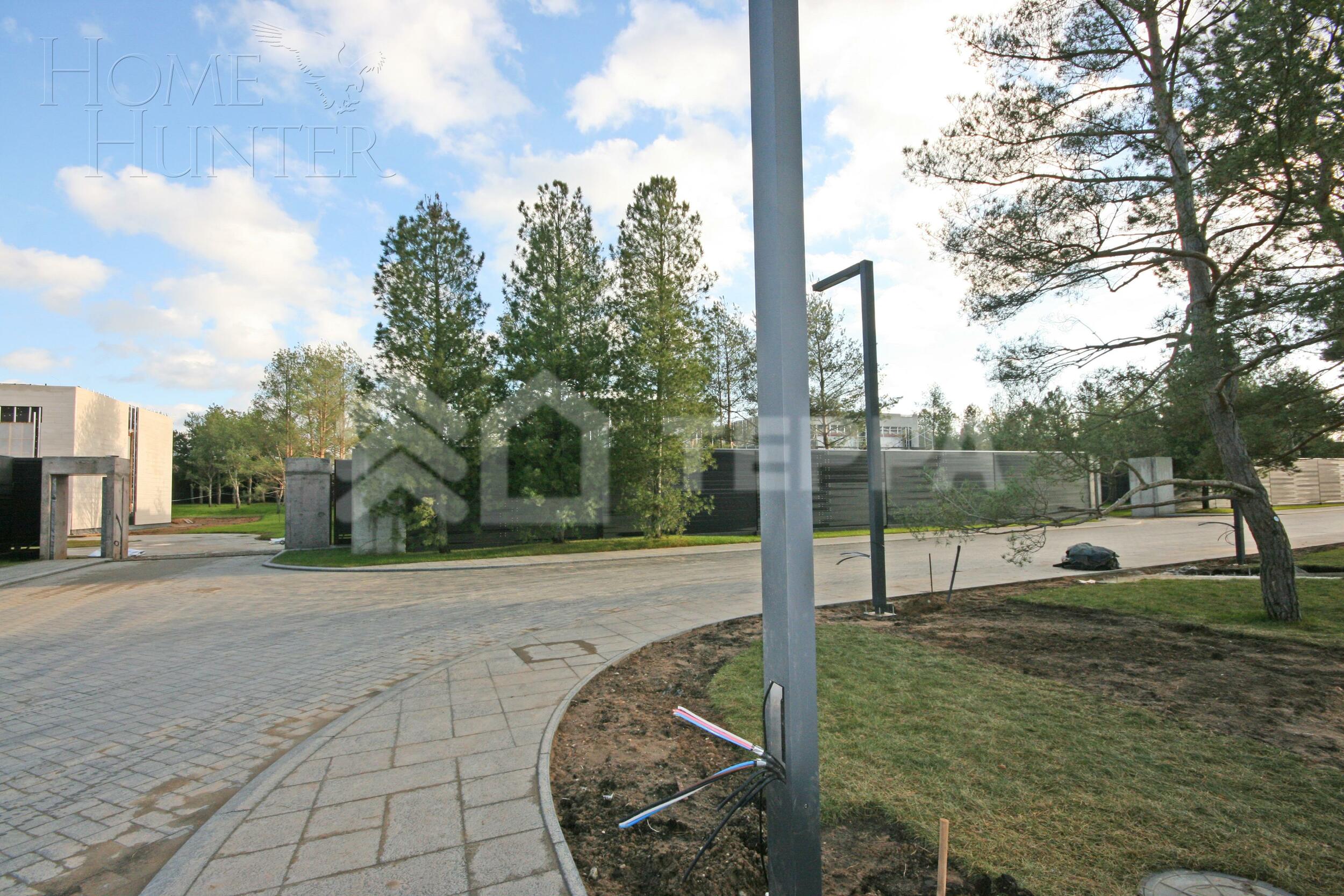 2-этажный коттедж 2 240 м² без отделки