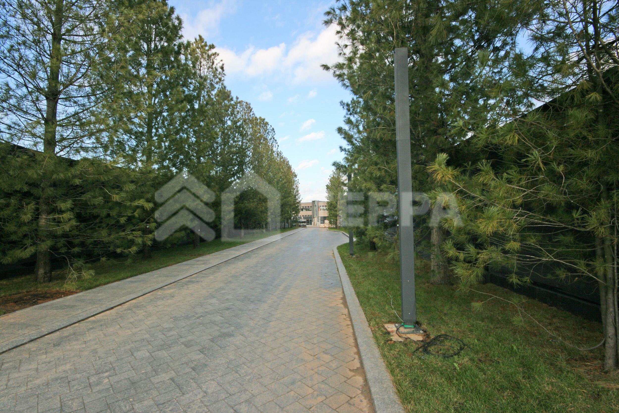 2-этажный коттедж 2 240 м² без отделки