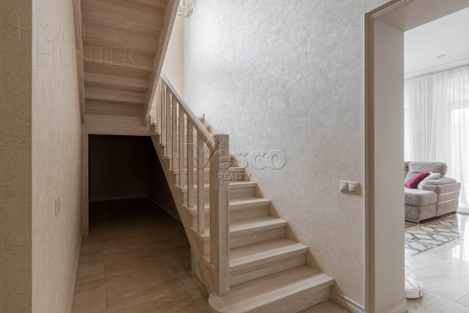 2-этажный коттедж 160 м² с отделкой