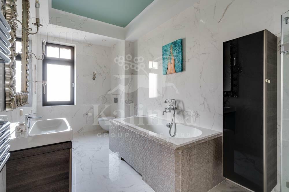 2-этажный коттедж 650 м² с отделкой