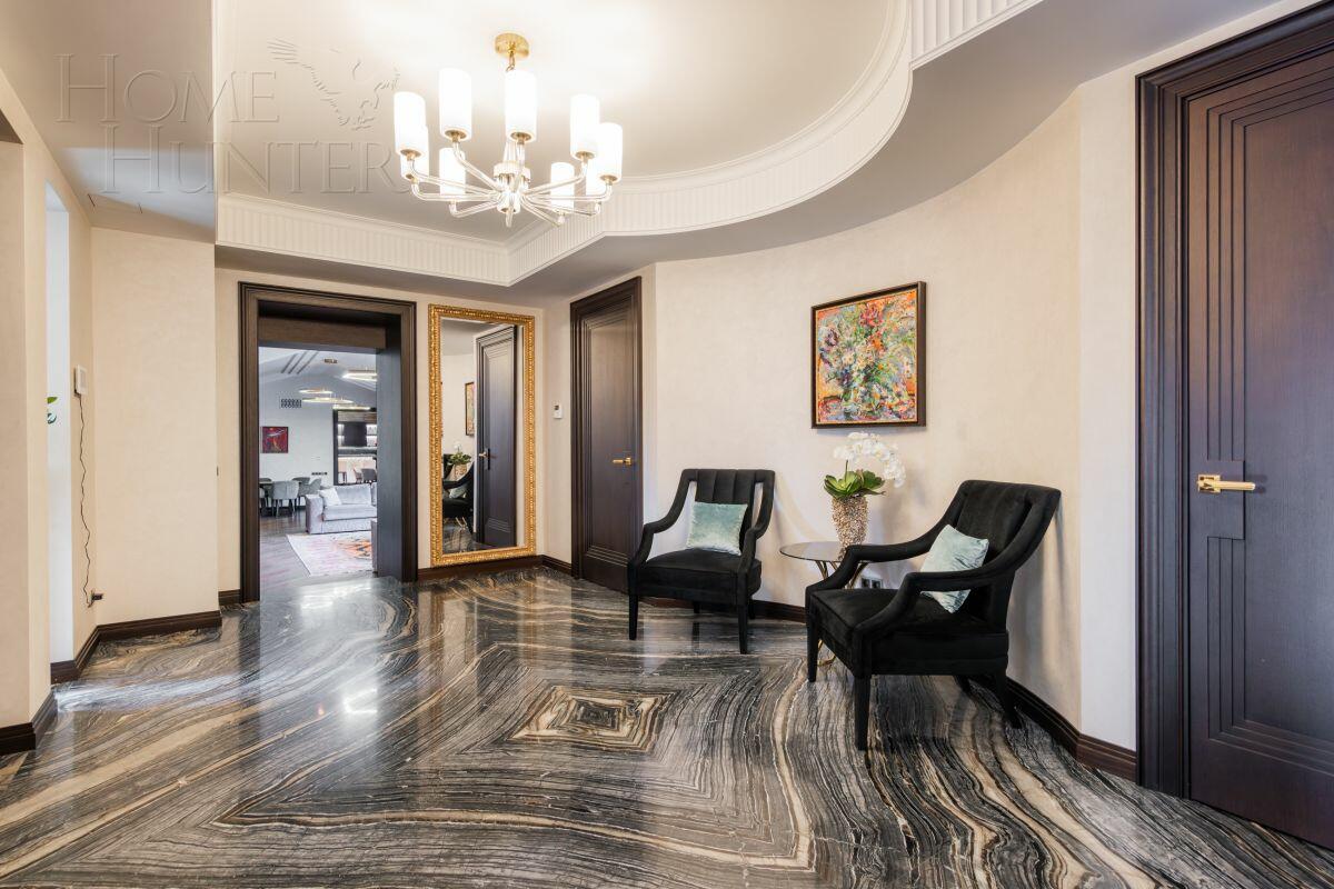 2-этажный коттедж 1 100 м² с отделкой