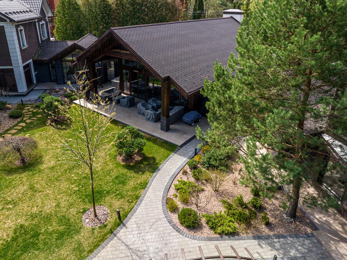 2-этажный коттедж 1 100 м² с отделкой