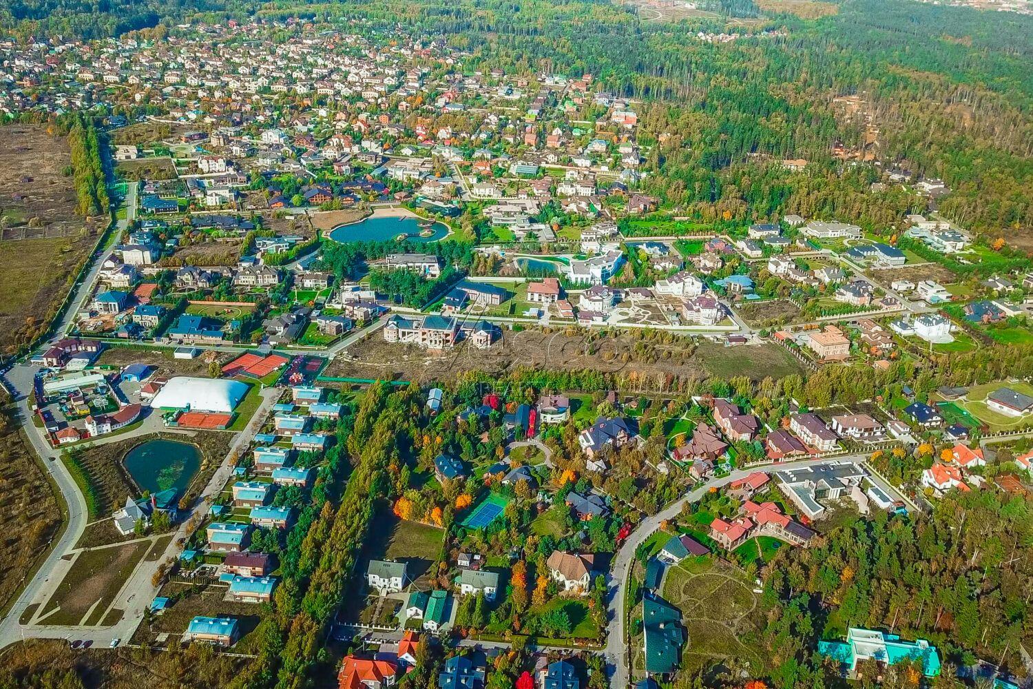 Участок 9 сот. в охраняемом поселке